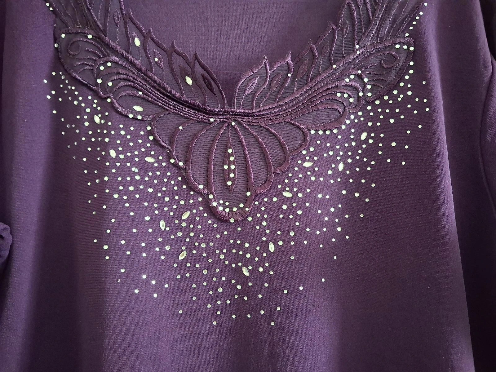 Suéter leve roxo com strass – photo 3